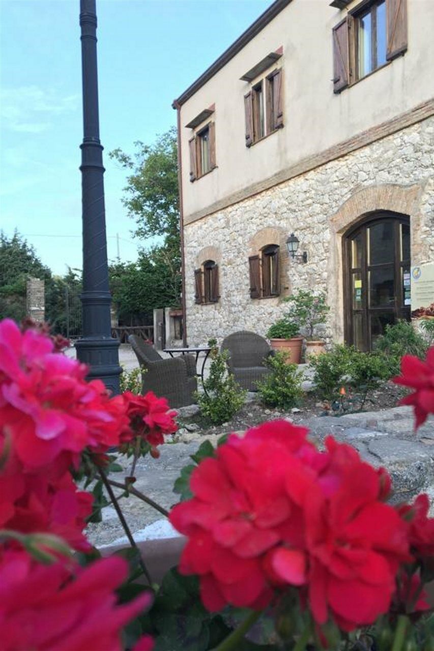 Agriturismo Sant'Agata Piana Degli Albanesi Dış mekan fotoğraf